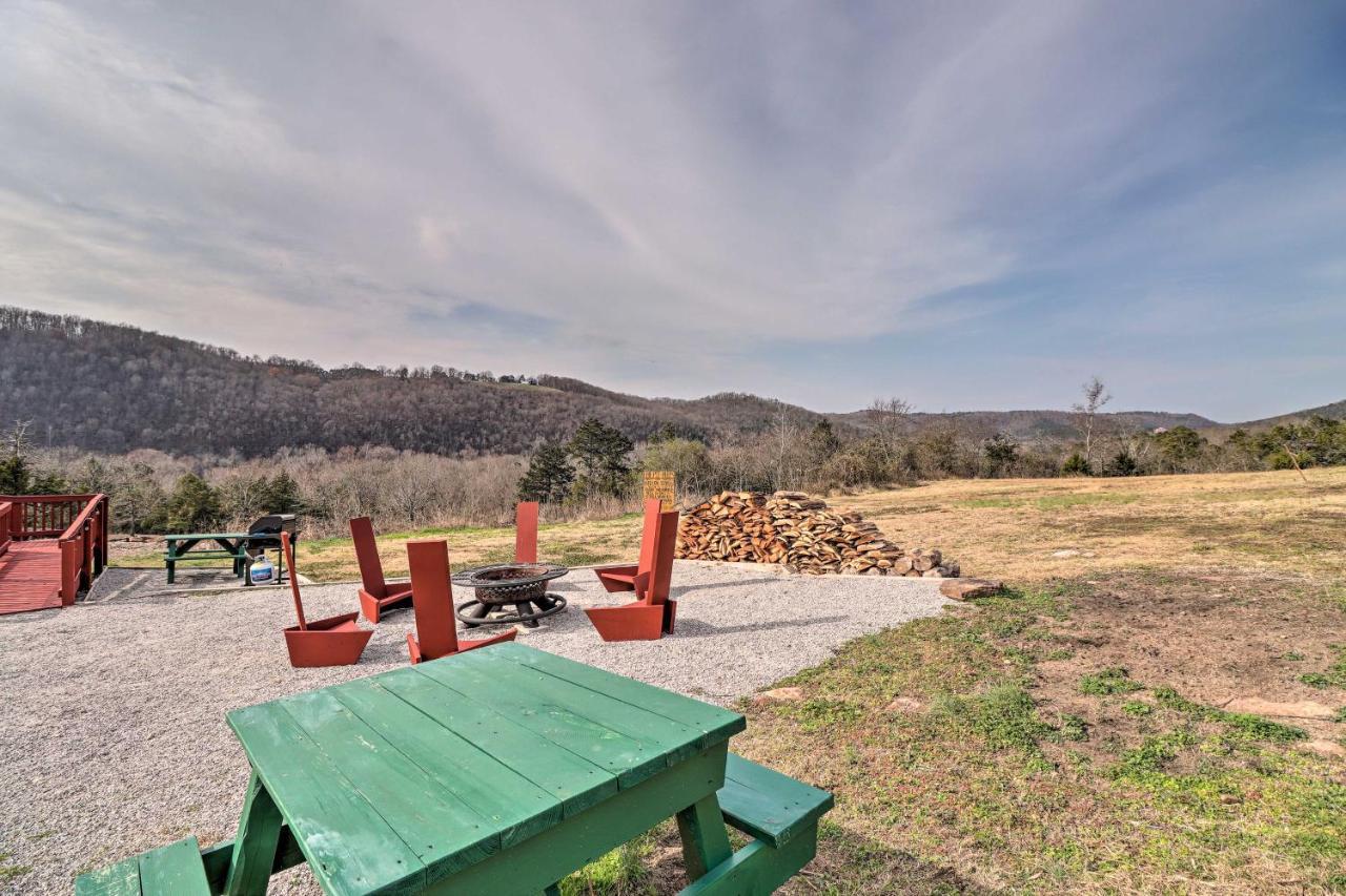 Pet-Friendly Studio With Loft And Mountain Views! Exterior photo